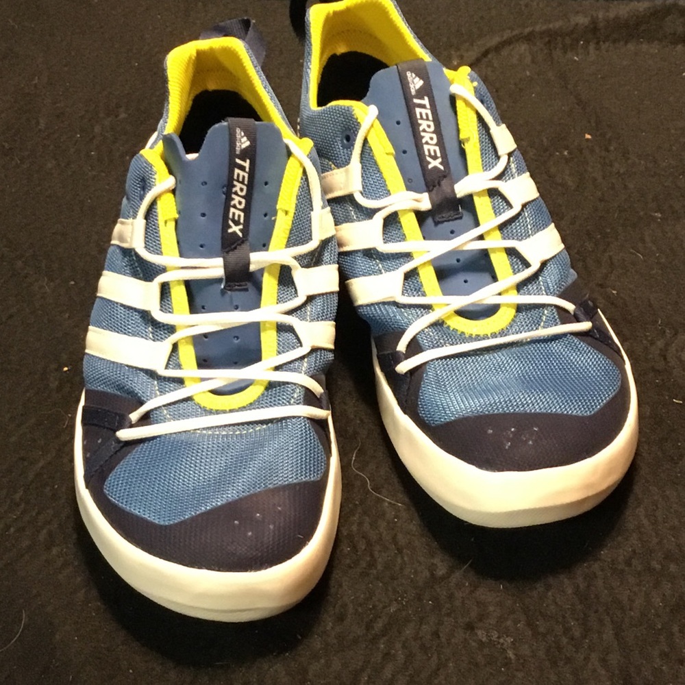Adidas TERREX boat sneakers
Quick drain & dry 
Never worn
Men’s 13
